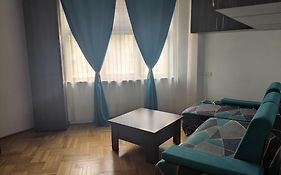 Christie'S Central Apartment