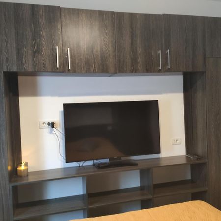 Christie'S Central Apartment Bucarest Esterno foto